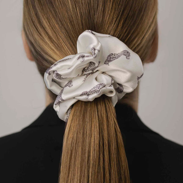 WHITE TIGER PRINT NATURAL SILK HAIR TIE