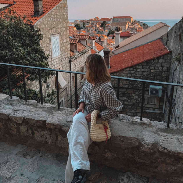 GELTONA APVALI NERTA RANKINĖ