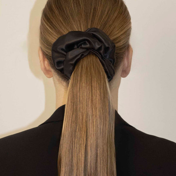 BLACK SILK SPIRAL HAIR TIE