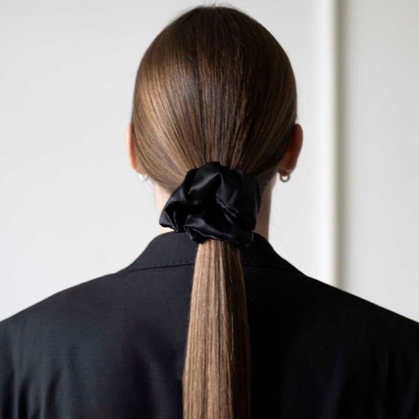 BLACK SILK SPIRAL HAIR TIE